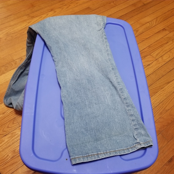 Women's plus petite jeans - Picture 9 of 14